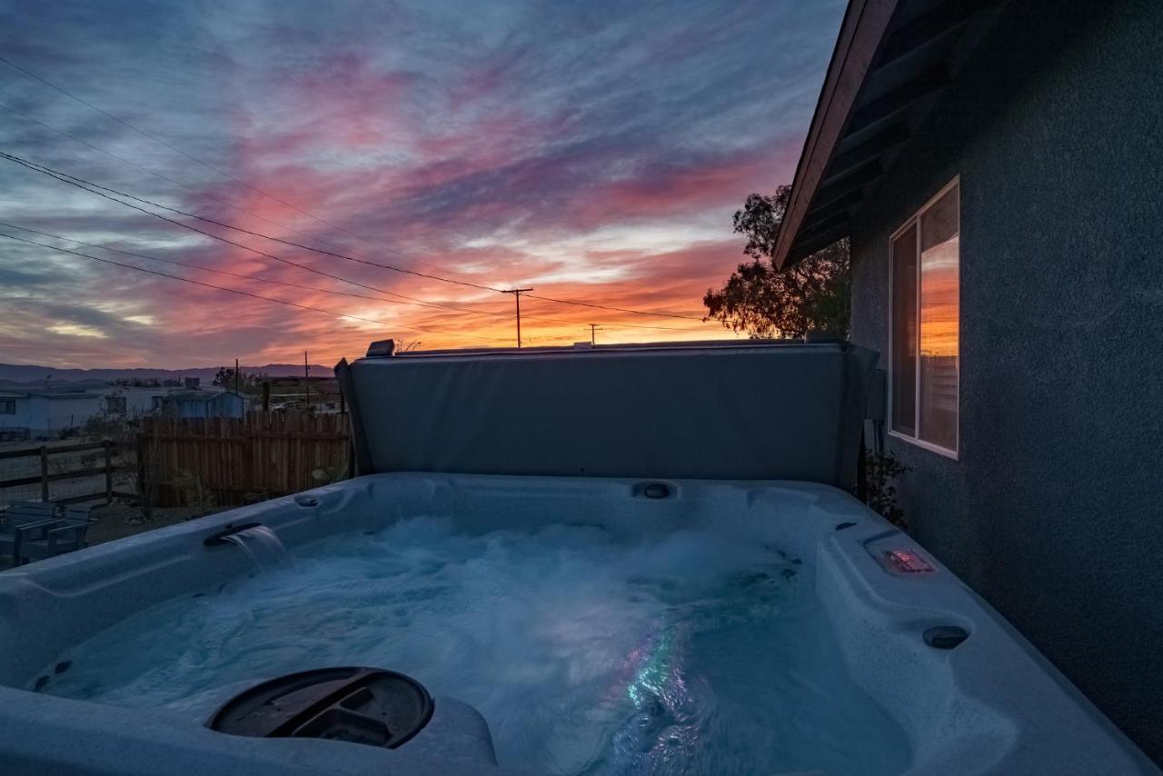 Desert Twilight 29 - Hot Tub & Ev Charger Twentynine Palms Exterior foto